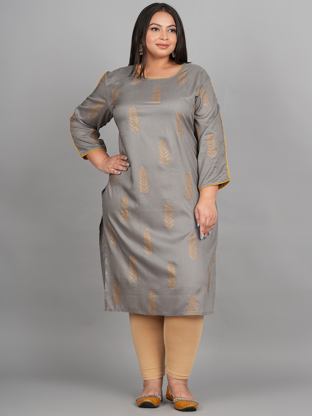 

KALINI Plus Size Floral Printed Round Neck Straight Kurta, Grey