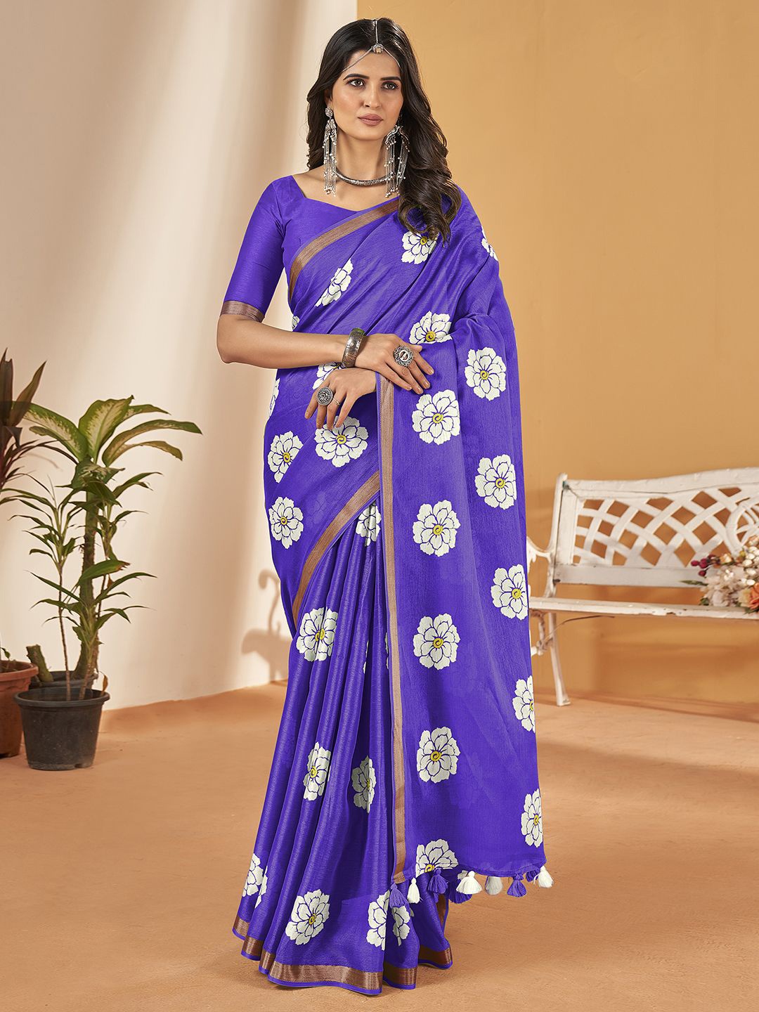 

Panzora Floral Printed Zari Bagh Saree, Blue