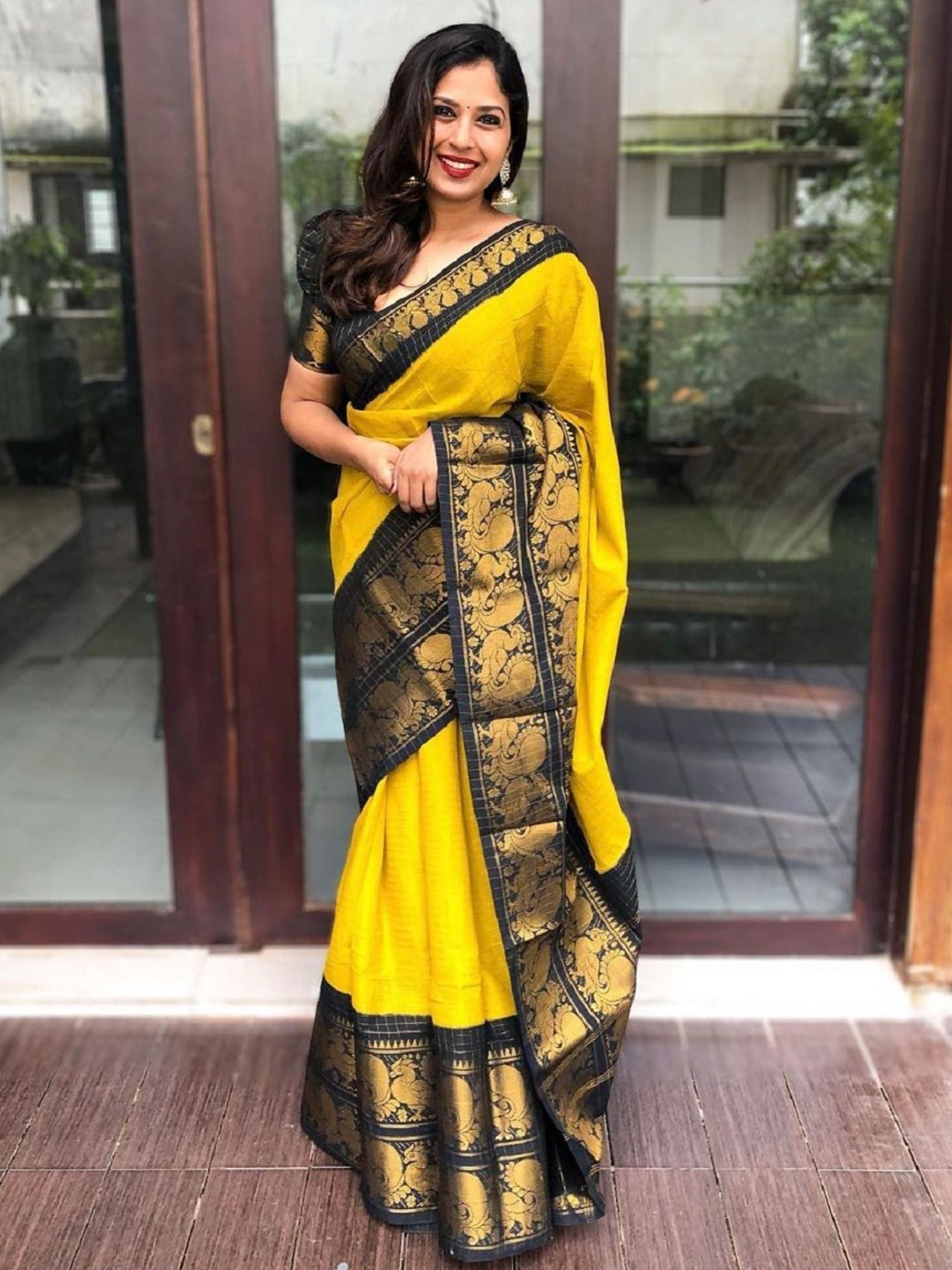 

LADY SHOPI Woven Design Checked Chanderi Sarees, Yellow