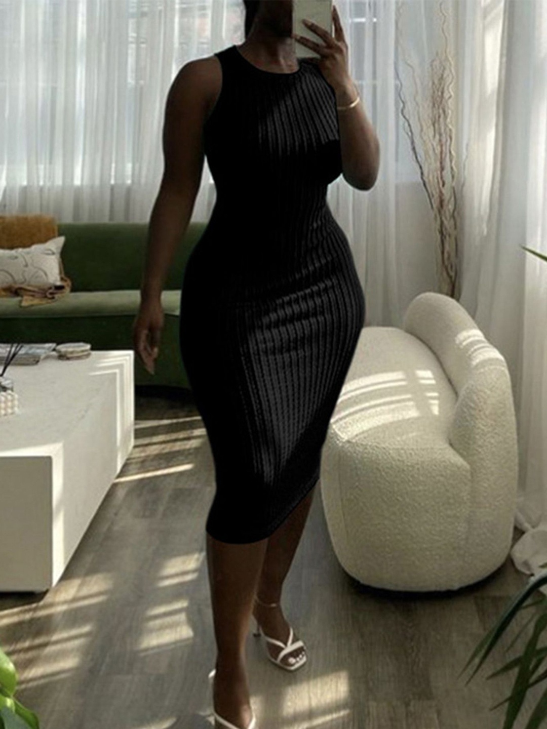

LULU & SKY Women Round Neck Sleeveless Bodycon Midi Dress, Black