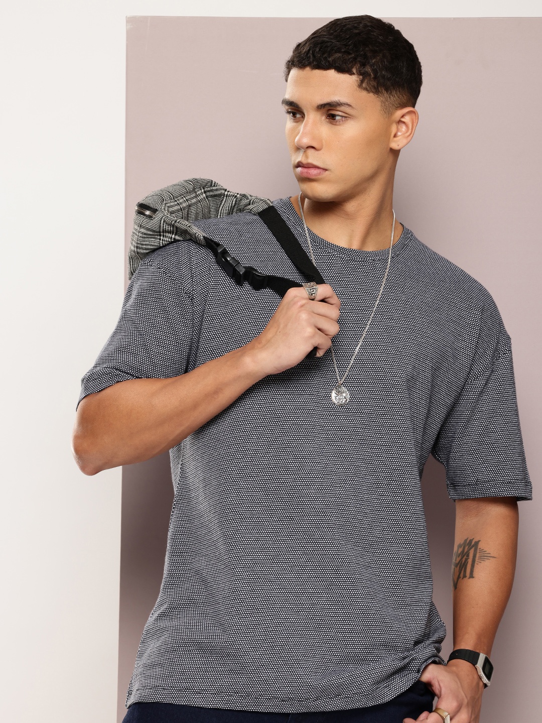 

Kook N Keech Men Drop-Shoulder Sleeves Oversized Pure Cotton T-shirt, White