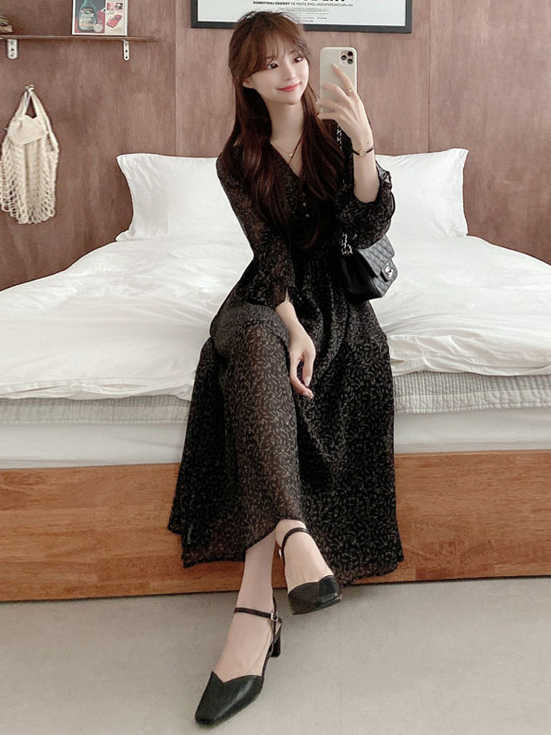 

LULU & SKY Floral Printed V-Neck Fit and Flare Maxi Dress, Black