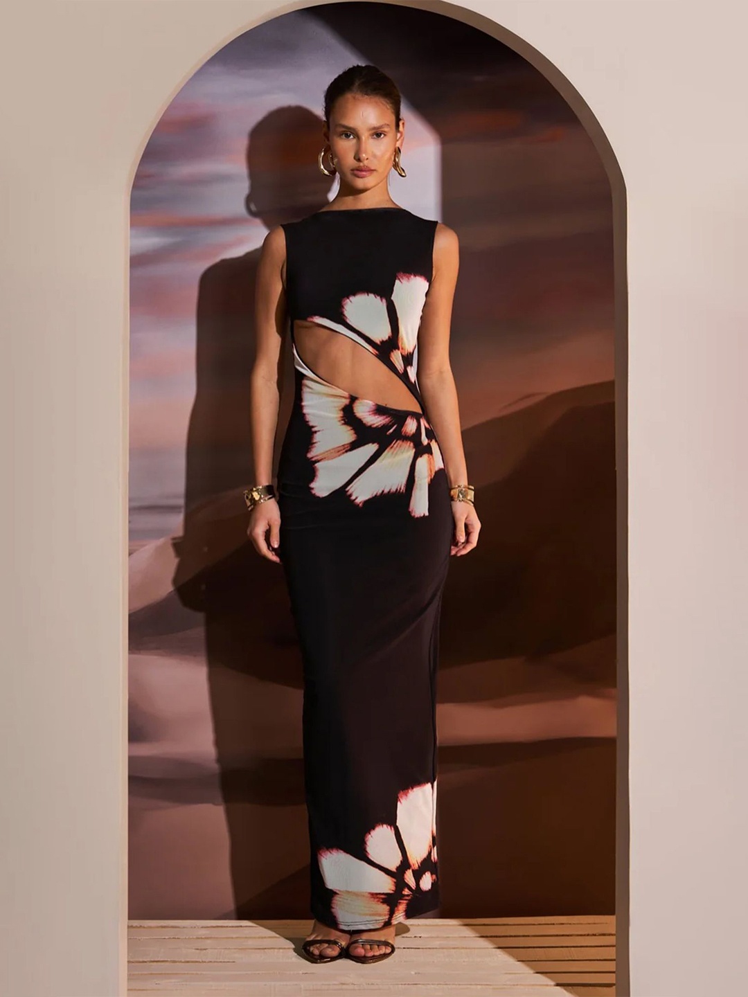 

LULU & SKY Floral Printed Round Neck Sleeveless Maxi Bodycon Dress, Black