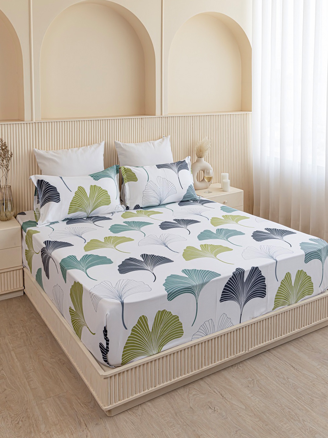 

HOMEMONDE White Floral Printed 210 TC Cotton Double Queen Bedsheet with 2 Pillow Covers, Blue