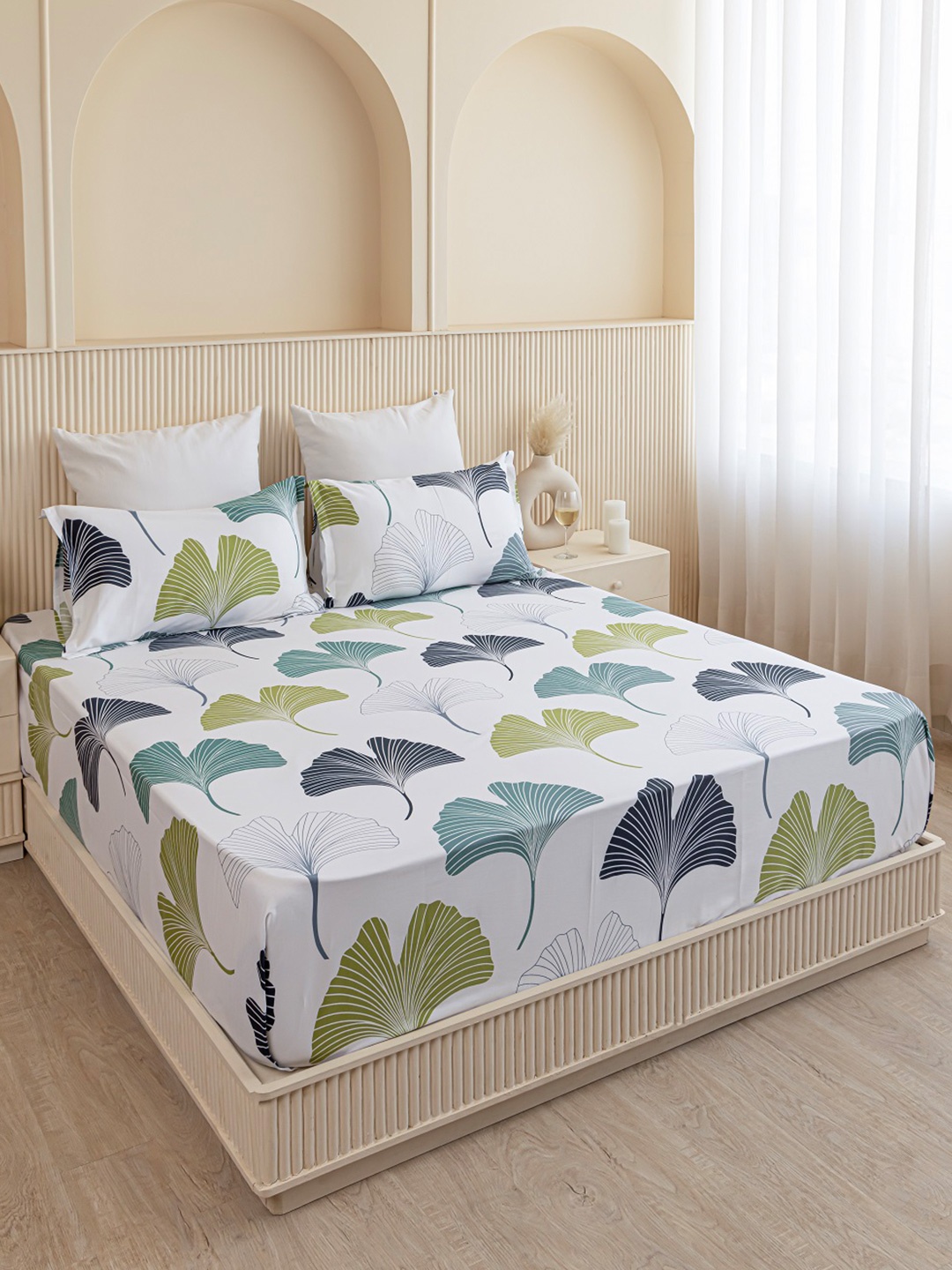 

HOMEMONDE Blue & Green Printed 210 TC Cotton Queen Bedsheet With 2 Pillow Covers