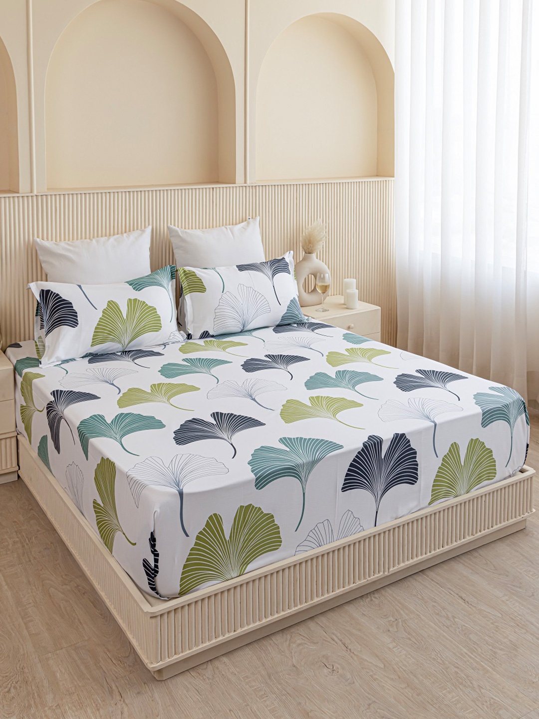 

HOMEMONDE White & Green Floral Printed 210 TC Cotton Single Bedsheet with 1 Pillow Covers, Blue