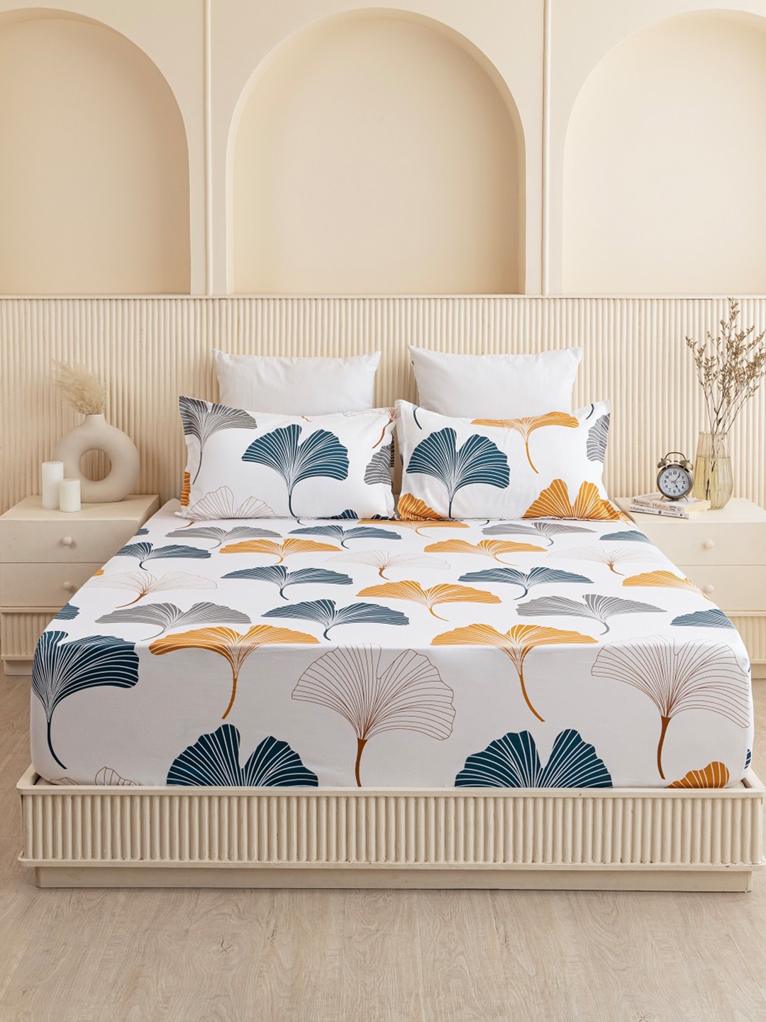 

HOMEMONDE Mustard & White Printed 210 TC Cotton Fitted Single Bedsheet & 1 Pillow Cover