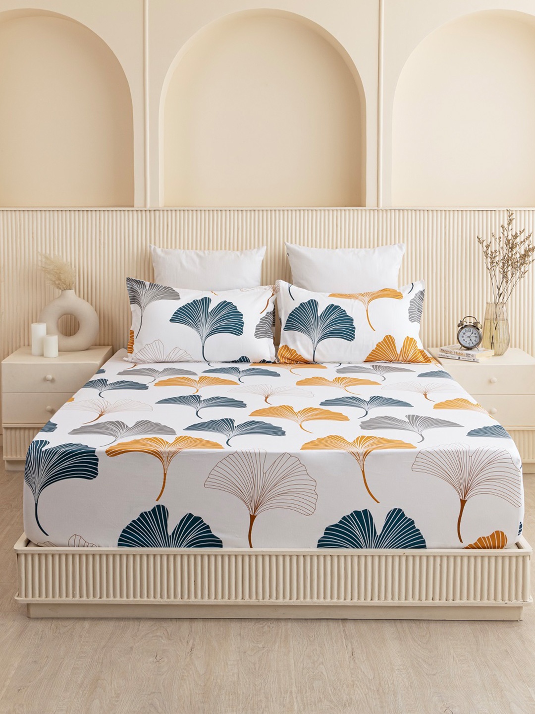 

HOMEMONDE White Printed 210 TC Cotton Fitted Super King Bedsheet with 2 Pillow Covers, Mustard