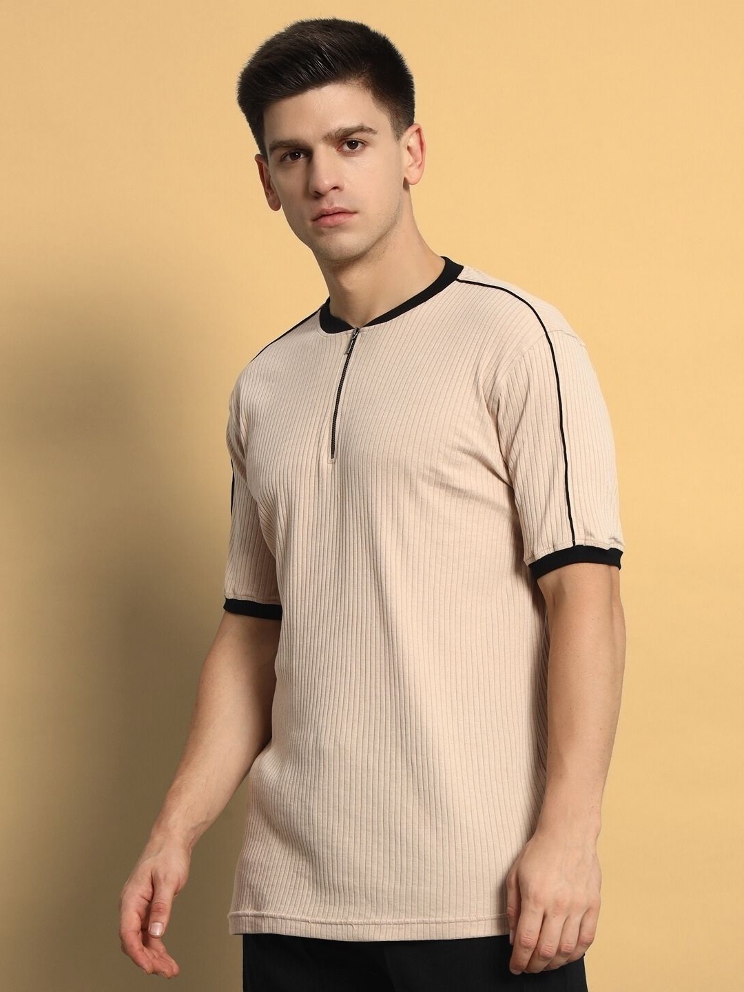 

WEARDUDS Men Solid Henley Neck Cotton Tshirt, Beige