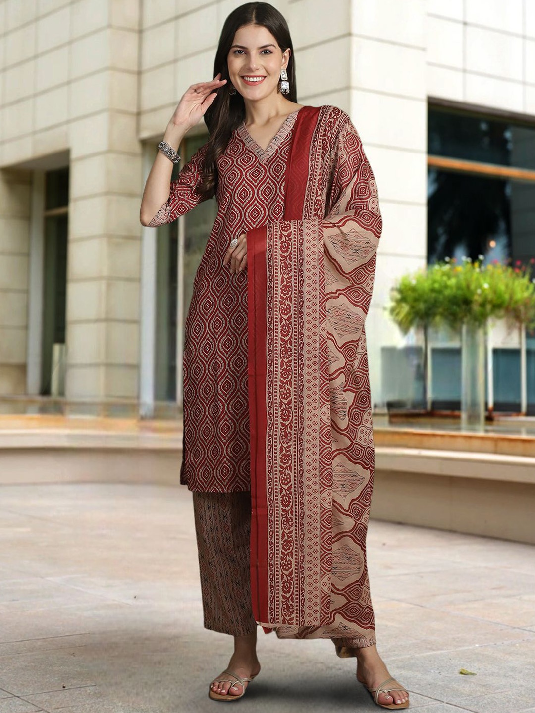 

7Threads Ethnic Motifs Printed V-Neck Pure Cotton Straight Kurta With Trousers & Dupatta, Maroon