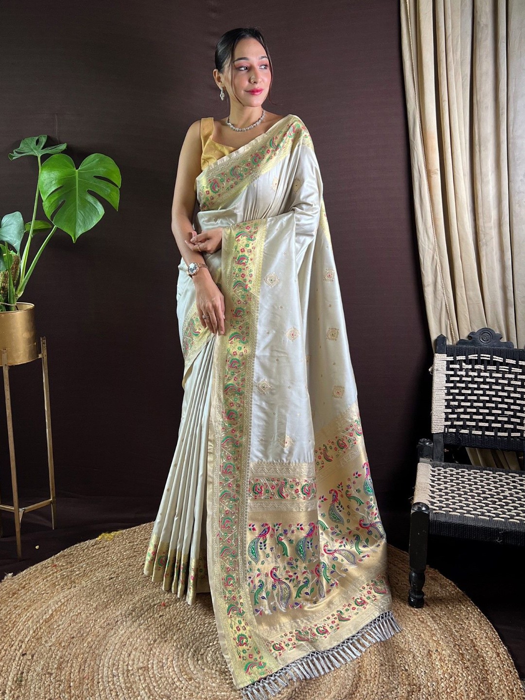 

Panzora Woven Design Zari Paithani Saree, Grey