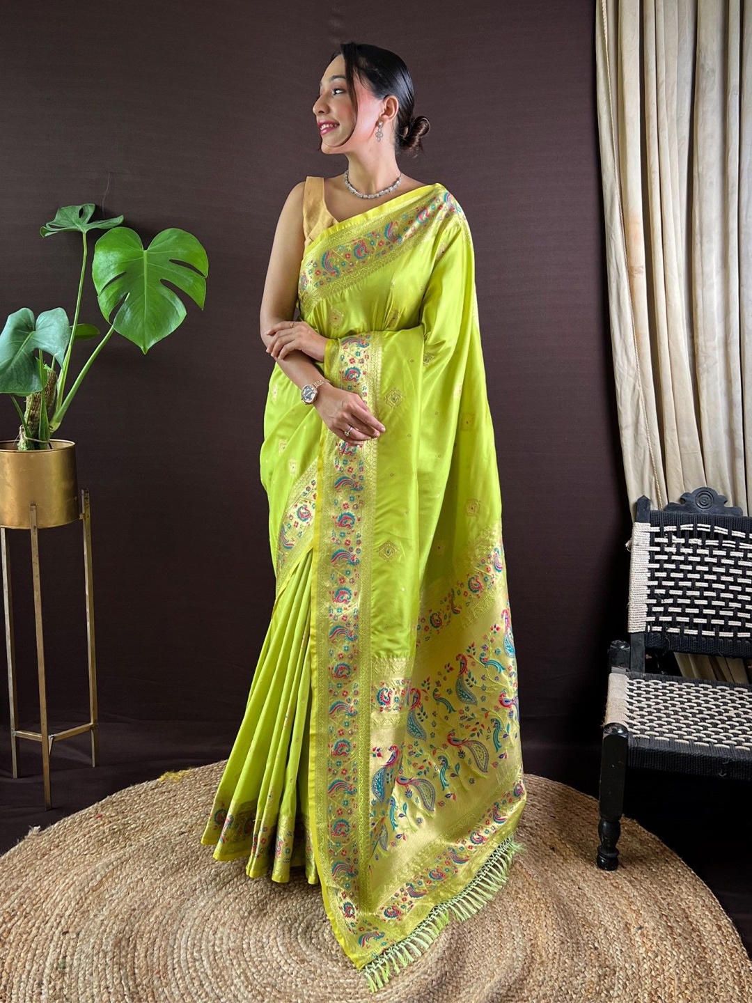 

Panzora Woven Design Zari Paithani Saree, Lime green