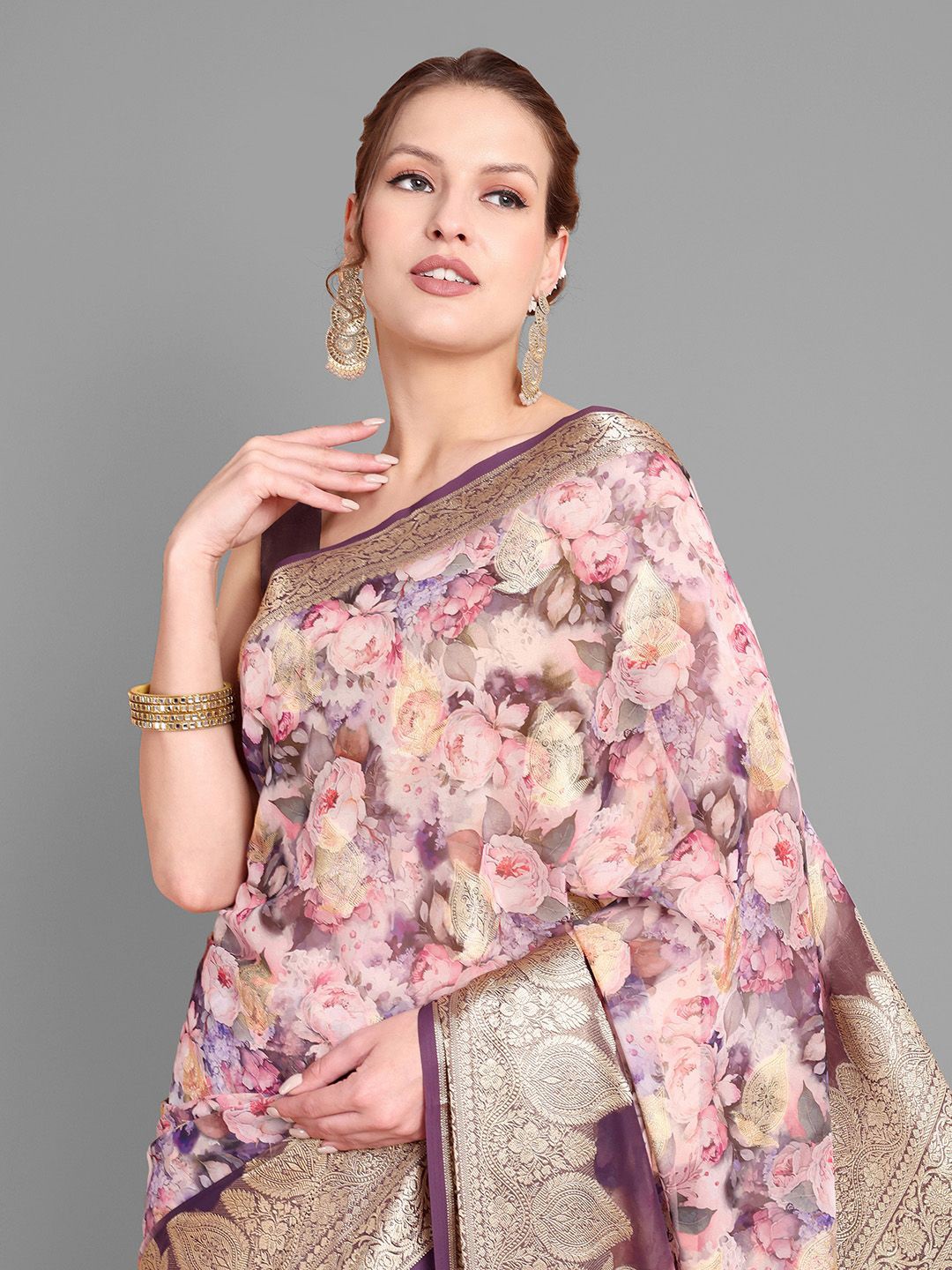 

SAREESBYCHIRAG Floral Printed Woven Design Zari Saree, Purple