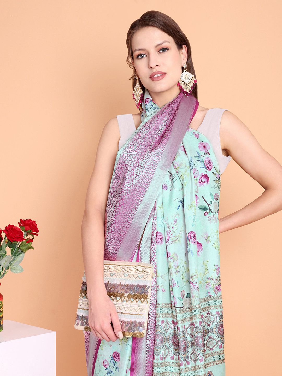 

SAREESBYCHIRAG Floral Zari Printed Saree, Green