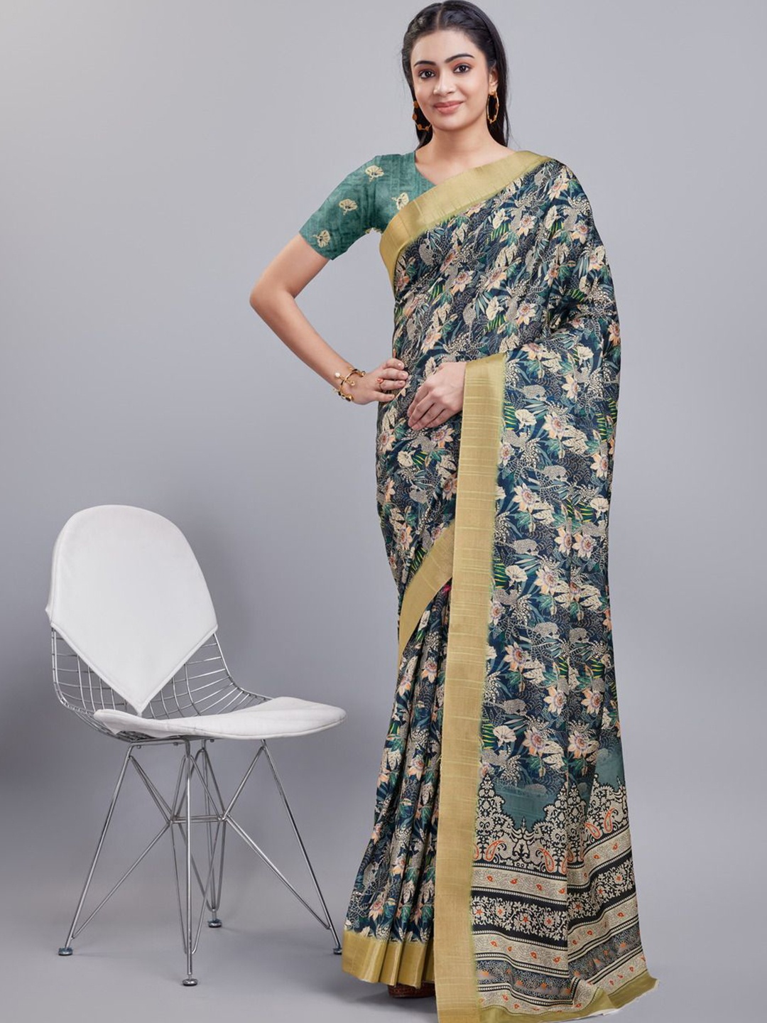 

Mitera Floral Zari Saree, Green