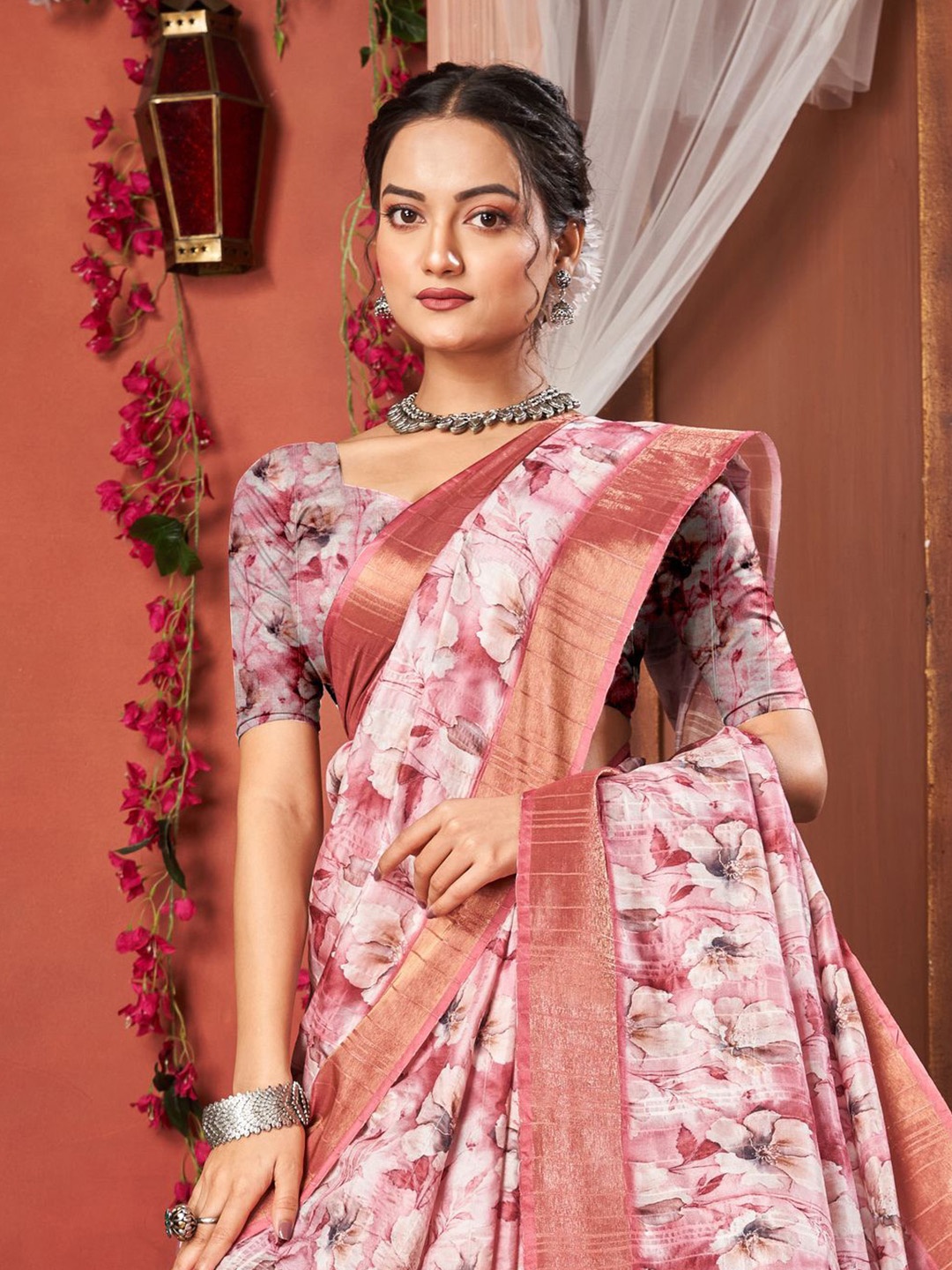 

Mitera Cotton Blend Floral Zari Festive Saree, Pink