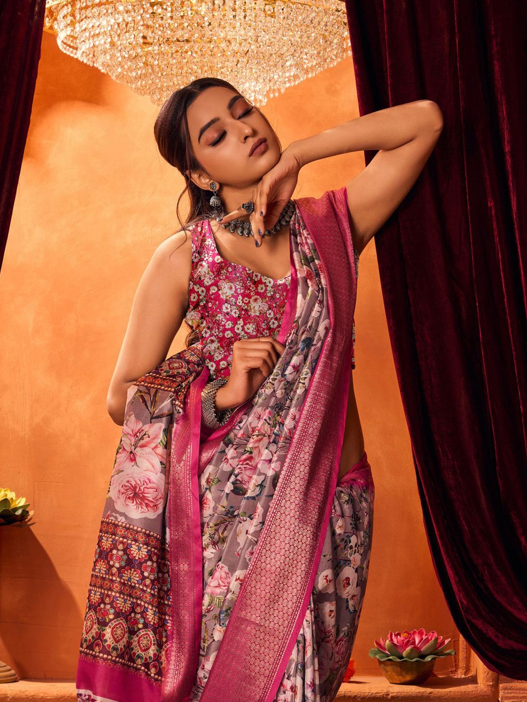 

Mitera Floral Zari Saree, Pink