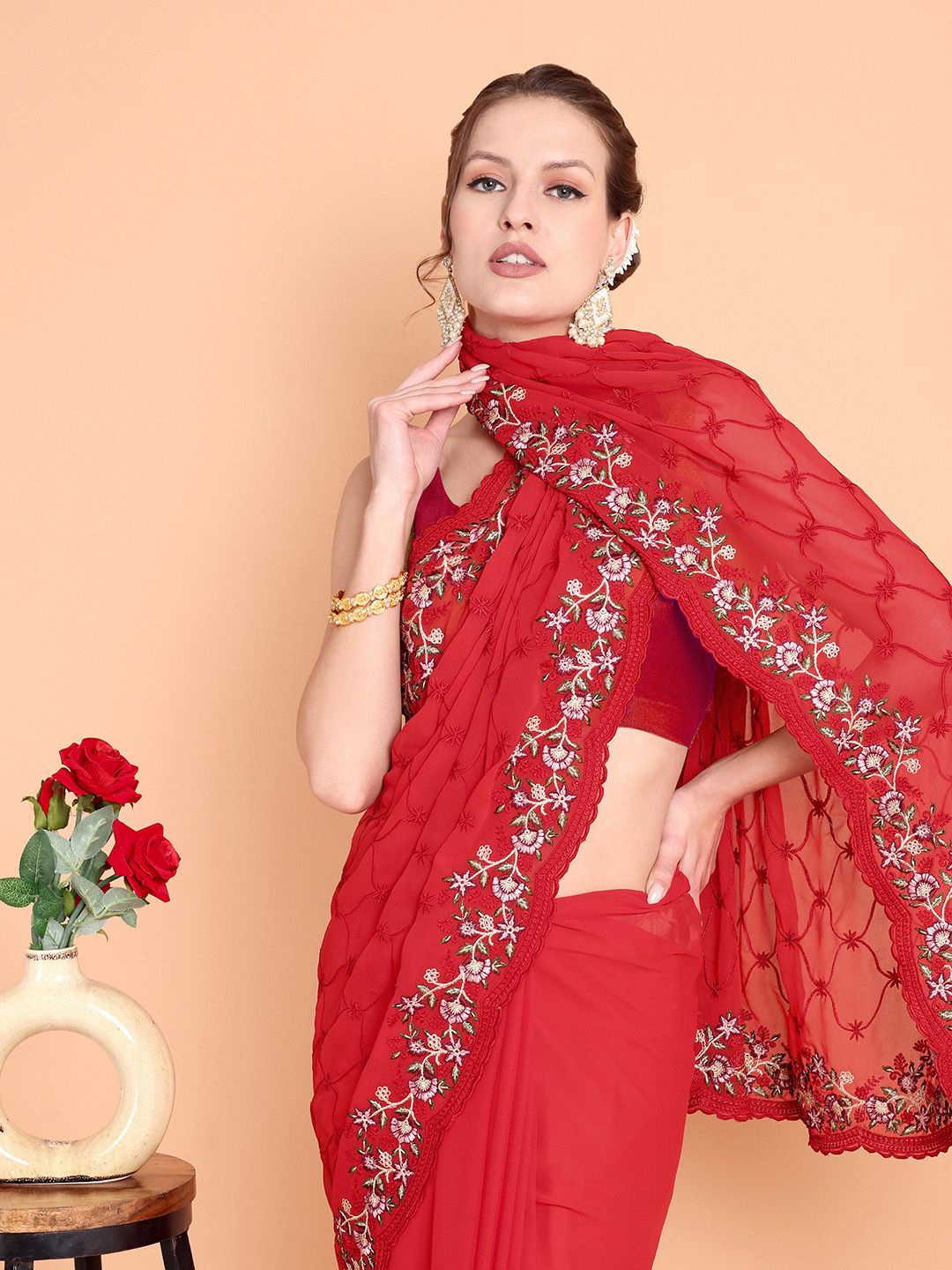 

SAREESBYCHIRAG Floral Embroidered Pure Georgette Saree, Red