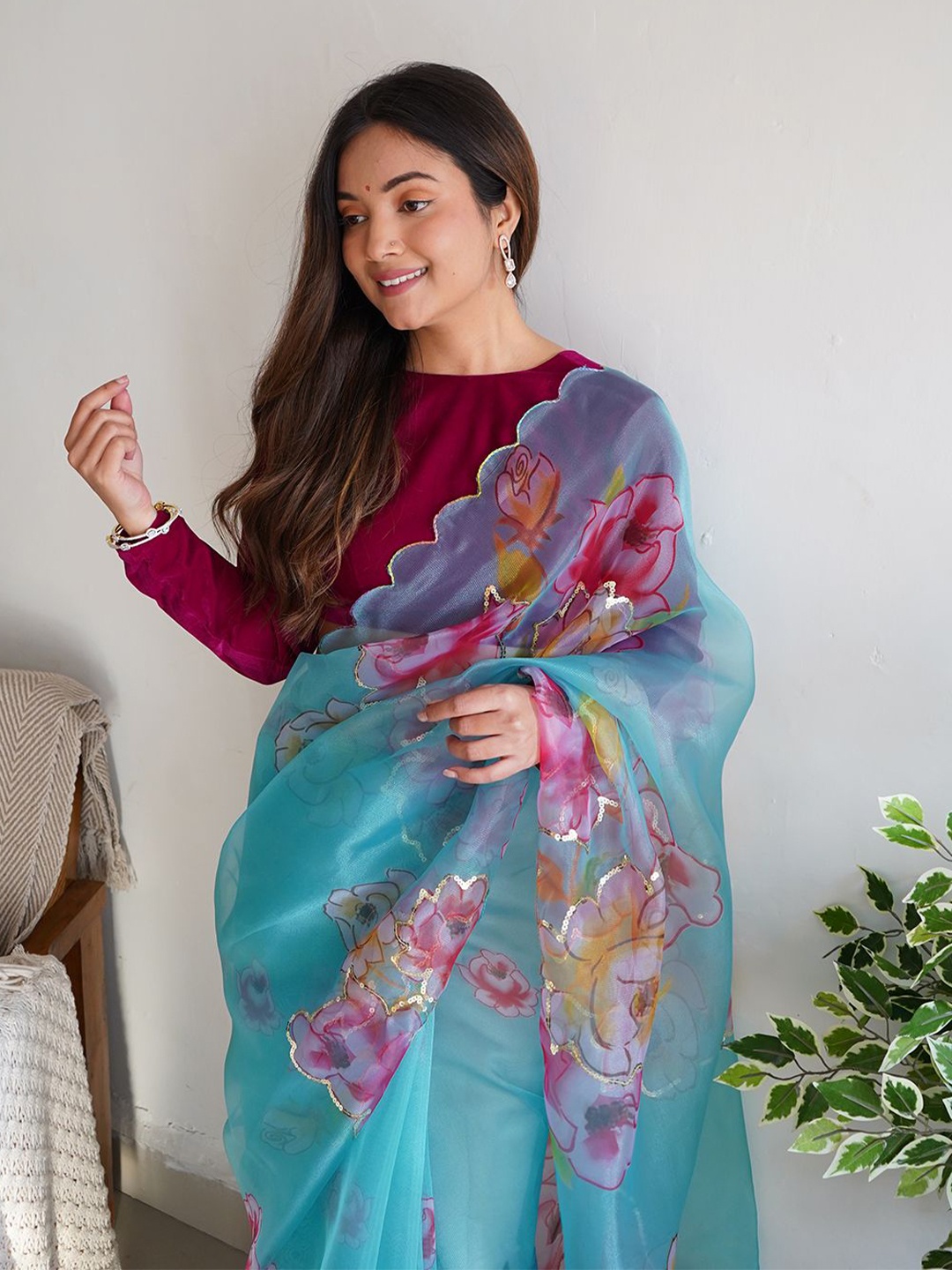

SAREESBYCHIRAG Floral Sequinned Organza Saree, Blue