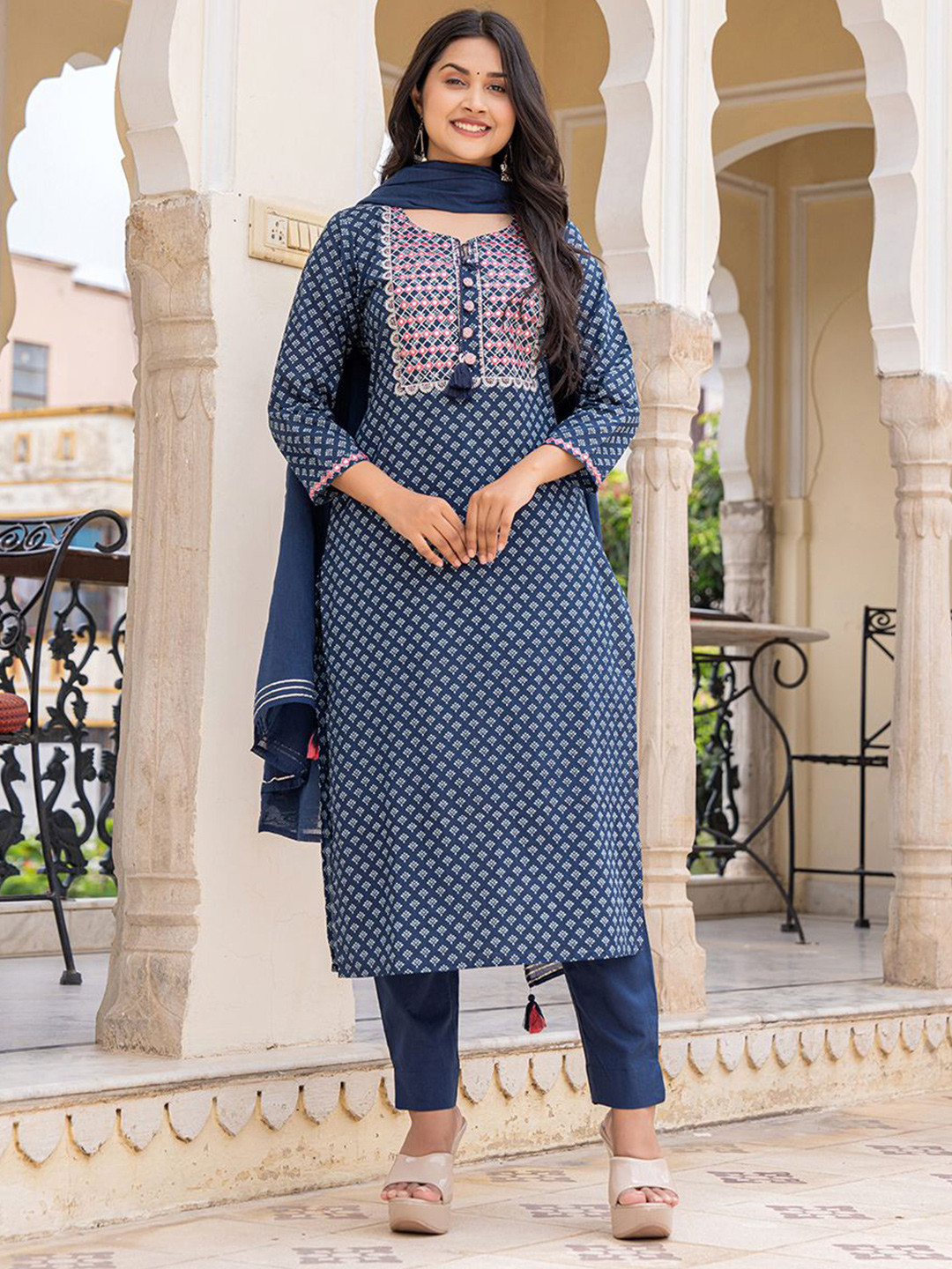 

KAAJH Floral Embroidered Regular Mirror Work Pure Cotton Kurta with Trousers & Dupatta, Blue