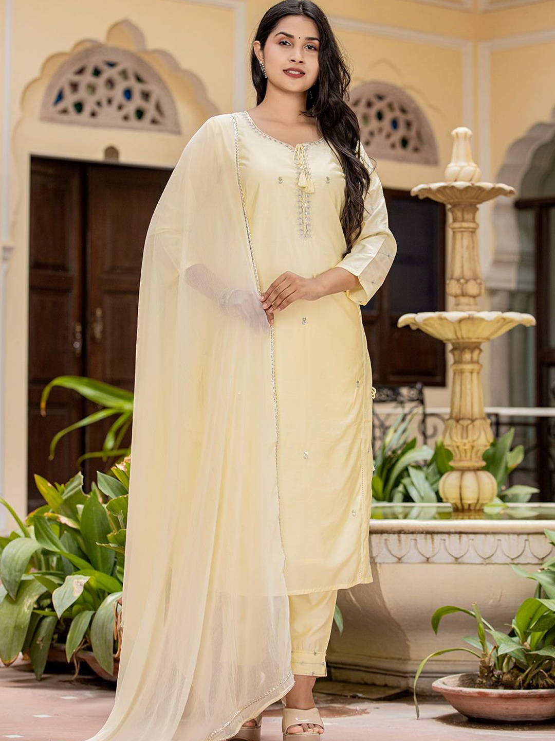 

KAAJH Floral Embroidered Sequinned Pure Silk Straight Kurta & Trousers With Dupatta, Yellow