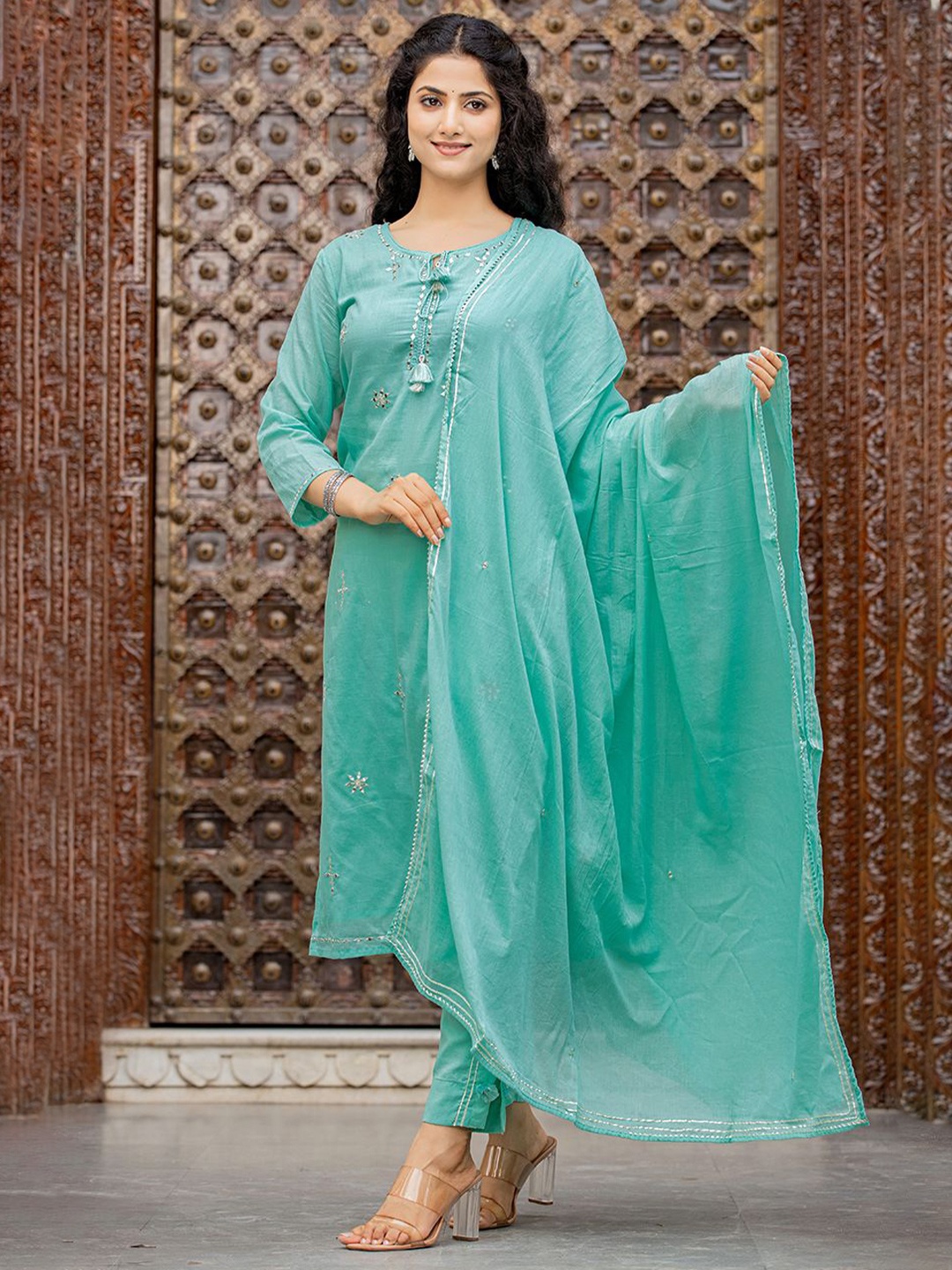 

KAAJH Floral Regular Mirror Work Pure Cotton Kurta with Trousers & Dupatta, Blue