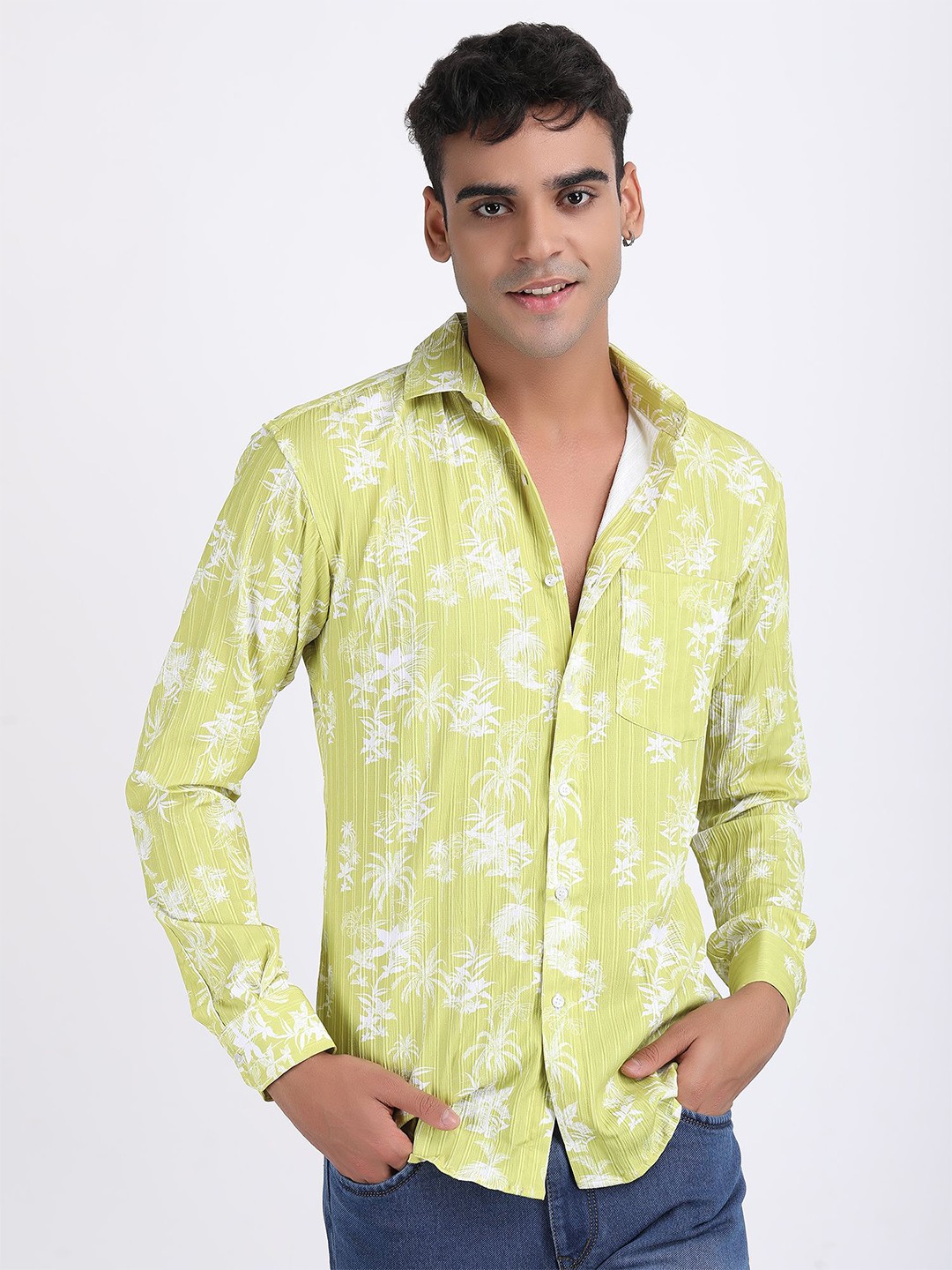 

The Roy Men Comfort Slim Fit Floral Opaque Printed Casual Shirt, Green