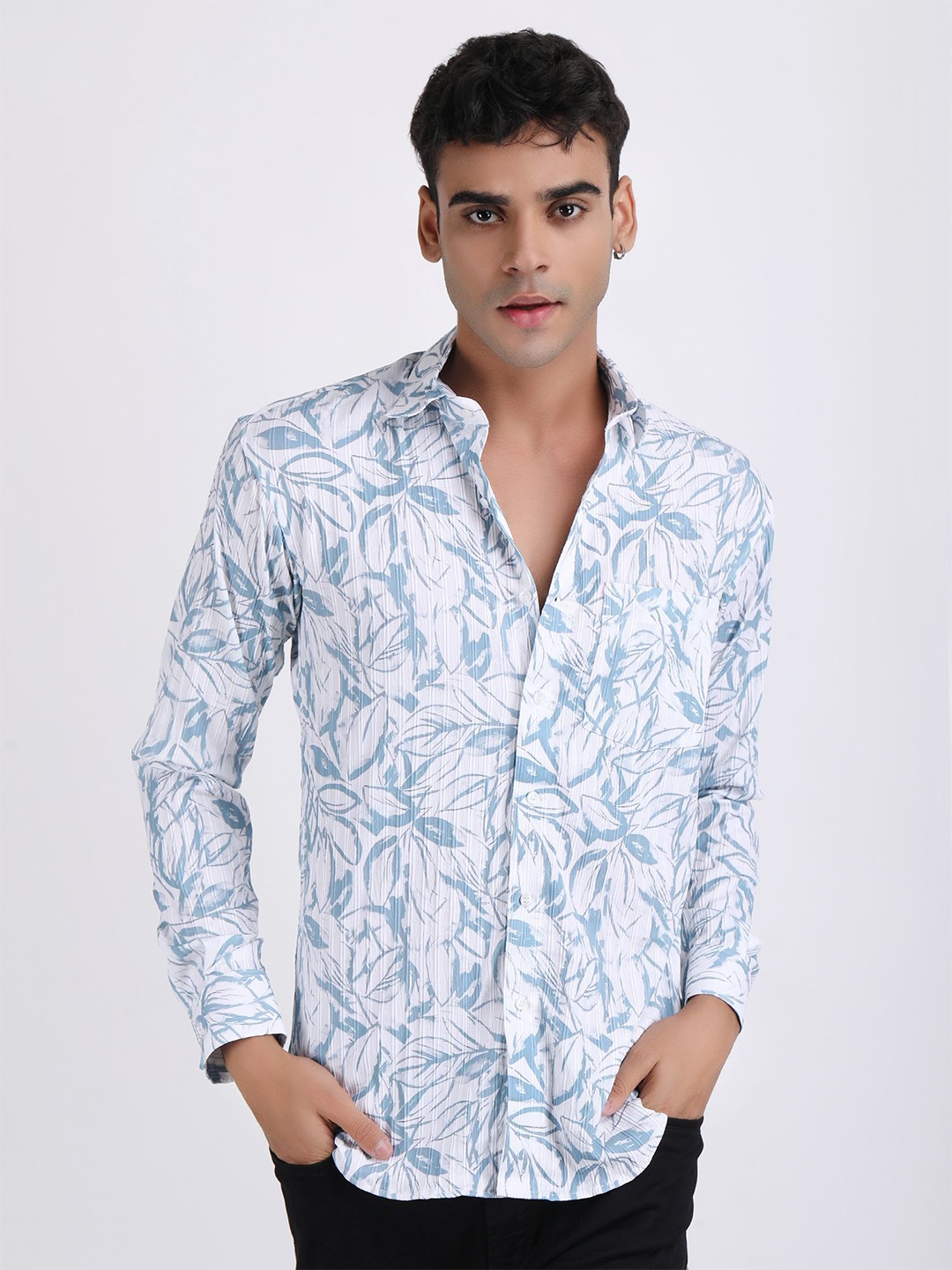 

The Roy Men Comfort Slim Fit Opaque Printed Casual Shirt, White