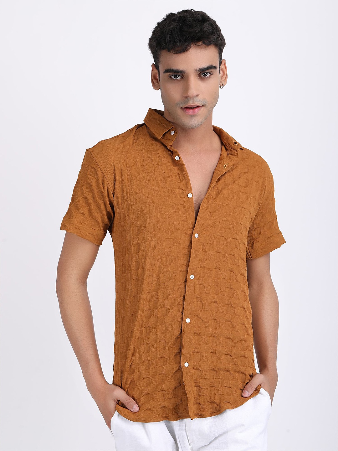 

The Roy Men Comfort Slim Fit Opaque Striped Casual Shirt, Brown