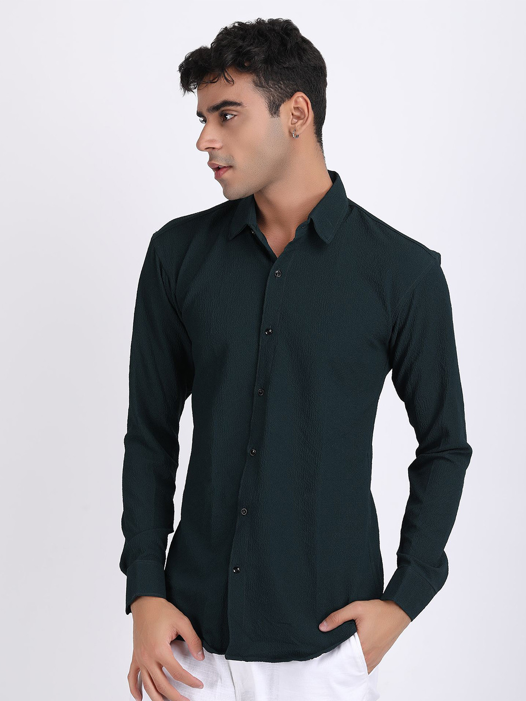 

The Roy Men Comfort Slim Fit Opaque Casual Shirt, Green