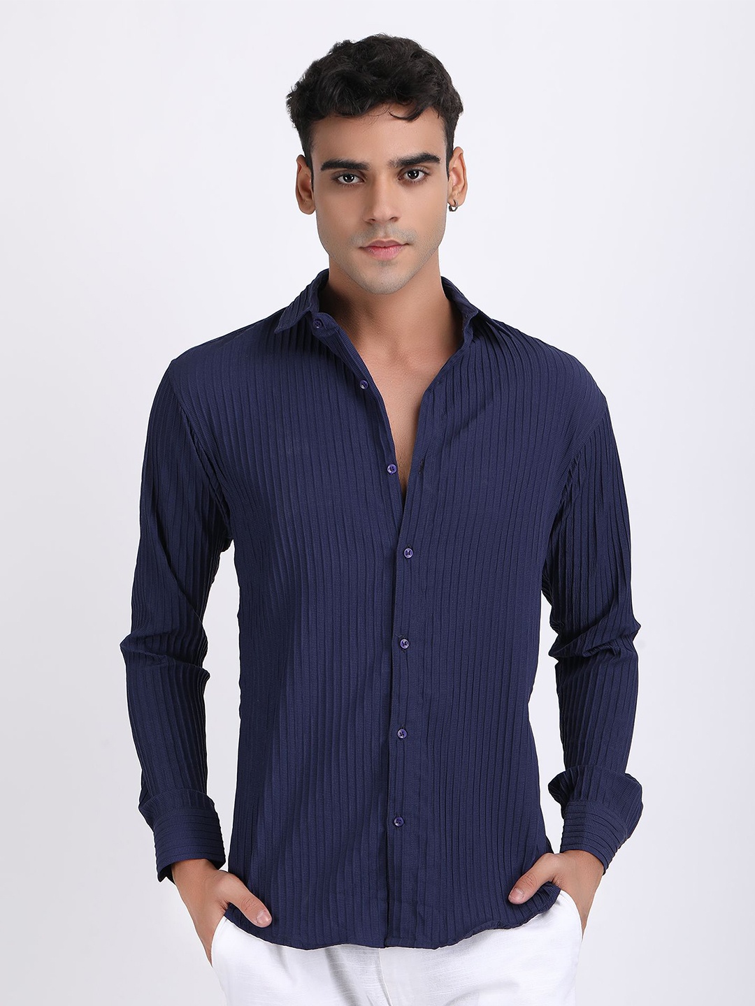 

The Roy Men Comfort Slim Fit Opaque Striped Casual Shirt, Blue