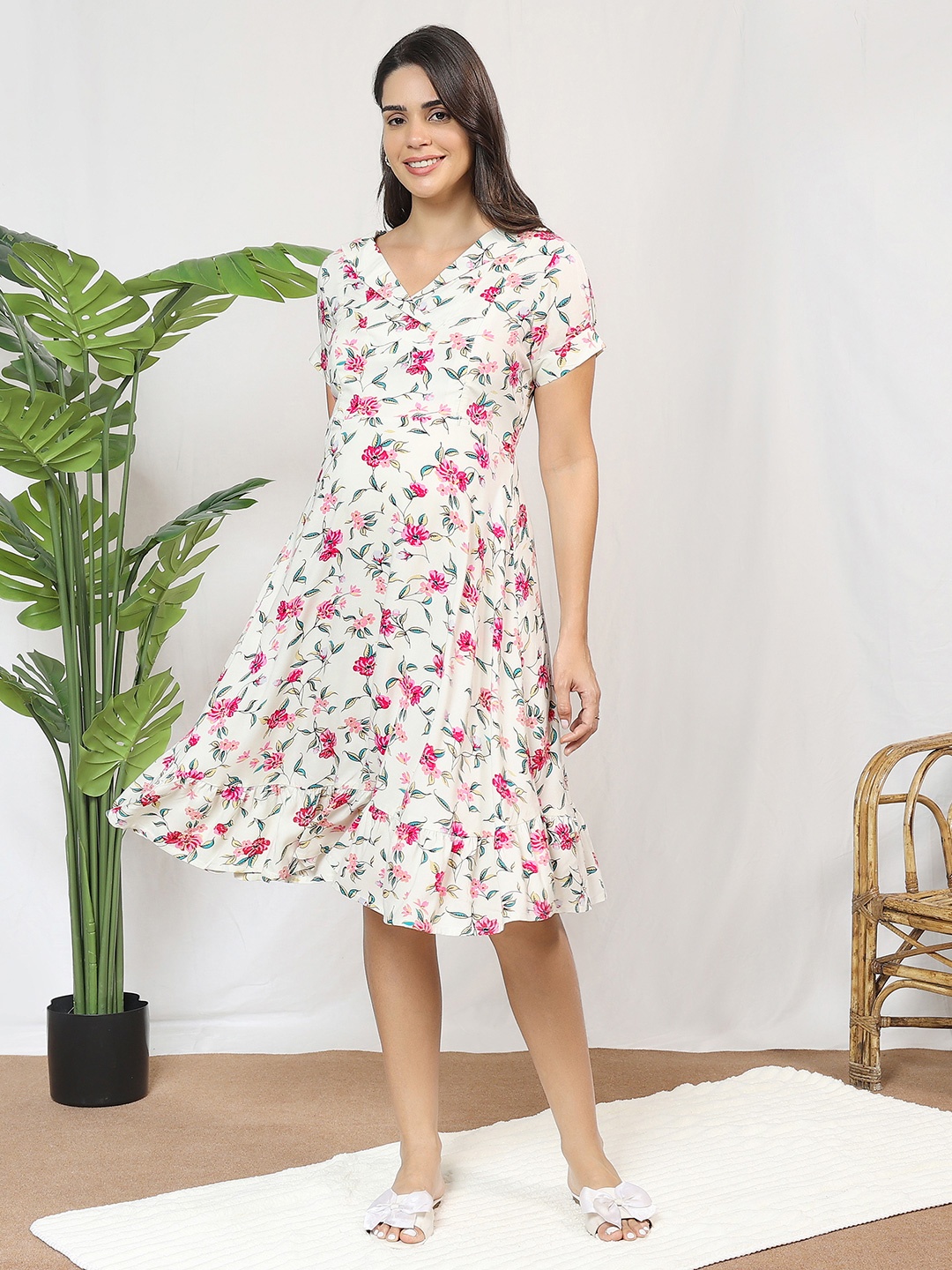 

MomToBe V-Neck Puff Sleeves Printed Maternity Knee Length Dress, Cream