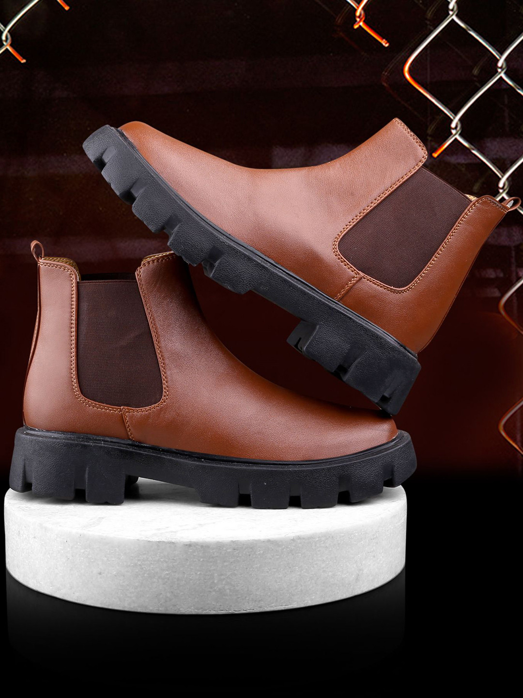 

The Roadster Lifestyle Co Men Casual Heeled Chelsea Boots, Tan