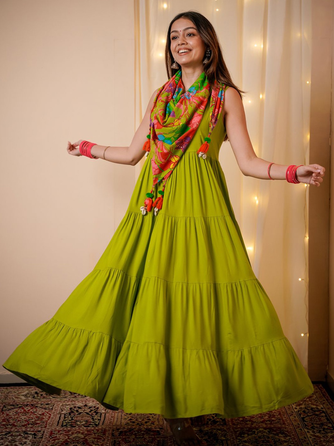 

Janasya Round Neck Sleeveless Anarkali Kurta and Scarf, Lime green