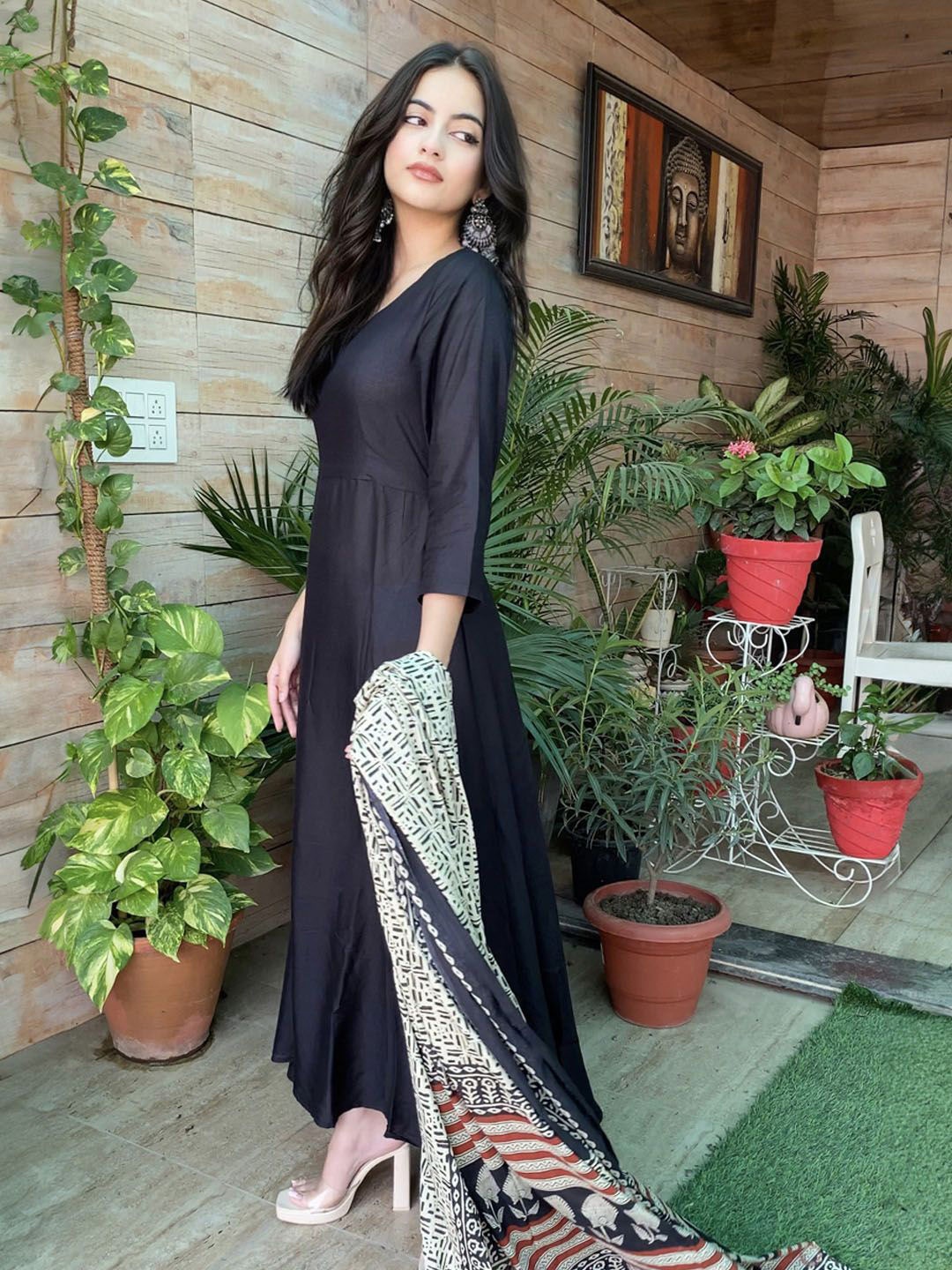 

Janasya Round Neck Three Quarter Anarkali Kurta with Dupatta, Black
