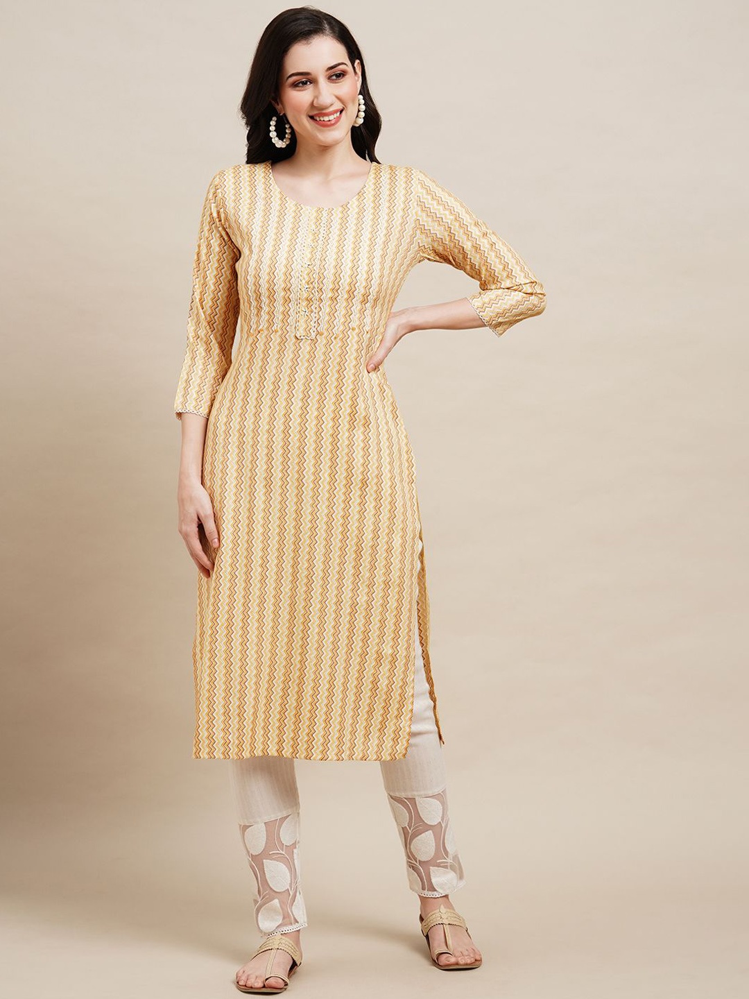 

Sangria Yellow Chevron Printed Round Neck Straight Kurta