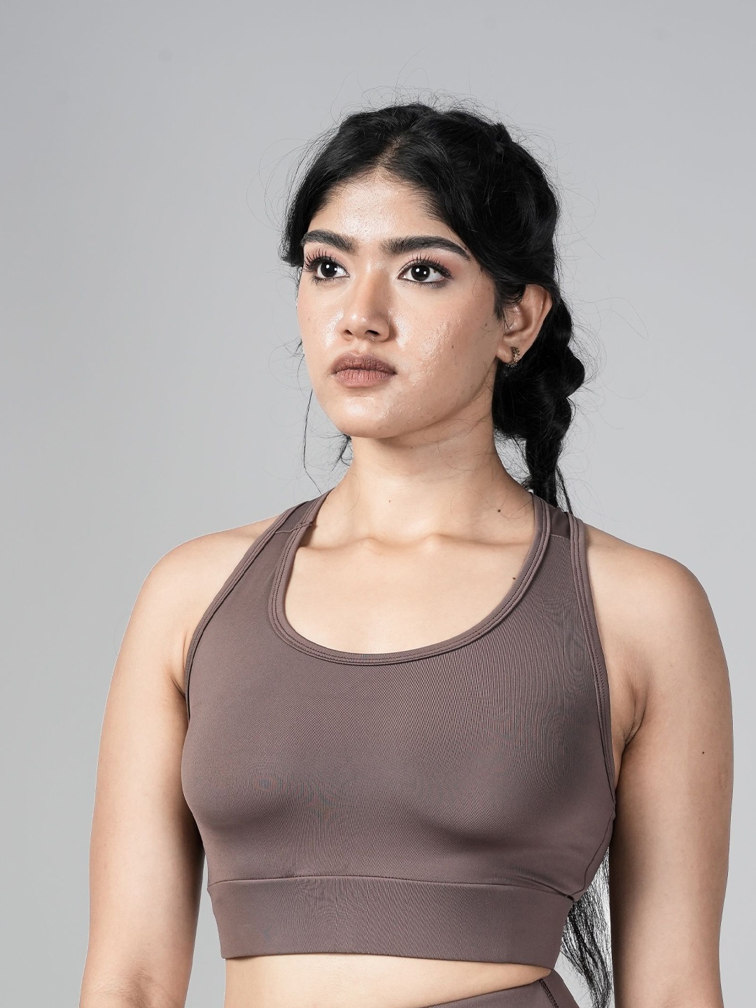 

THEFITTHEORY Full Coverage Sports Bra, Brown