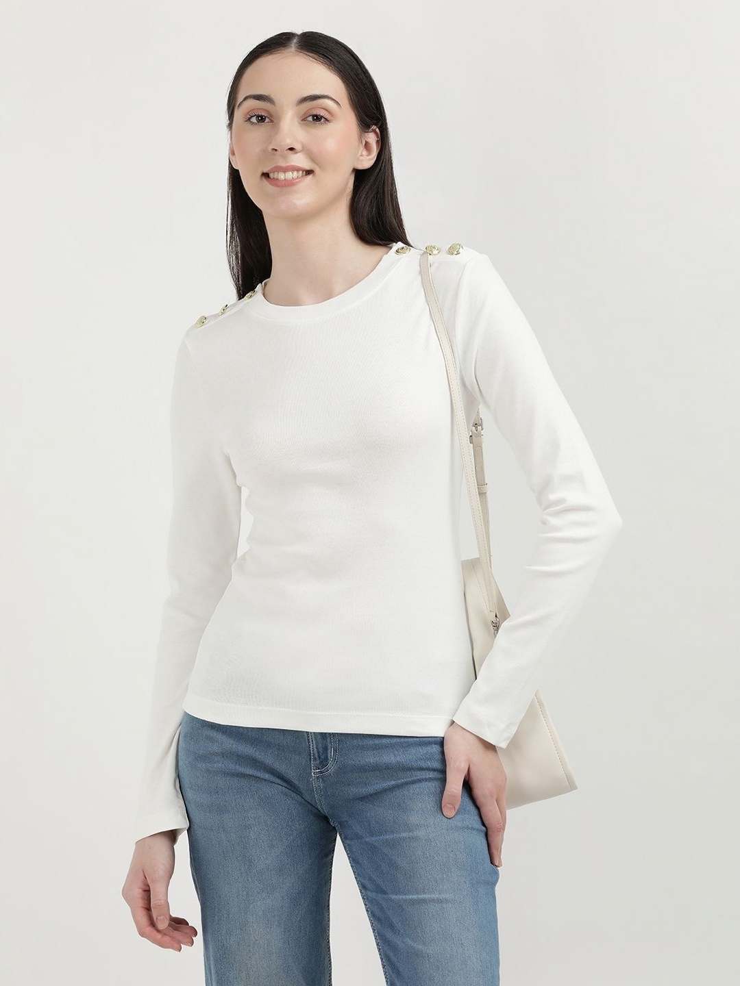 

Tommy Hilfiger Women Solid Round Neck Cotton Slim Fit T-Shirt, White