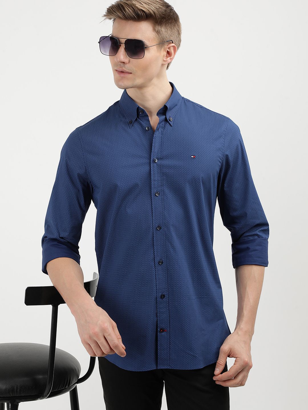 

Tommy Hilfiger Men Self Design Slim Fit Opaque Casual Shirt, Blue