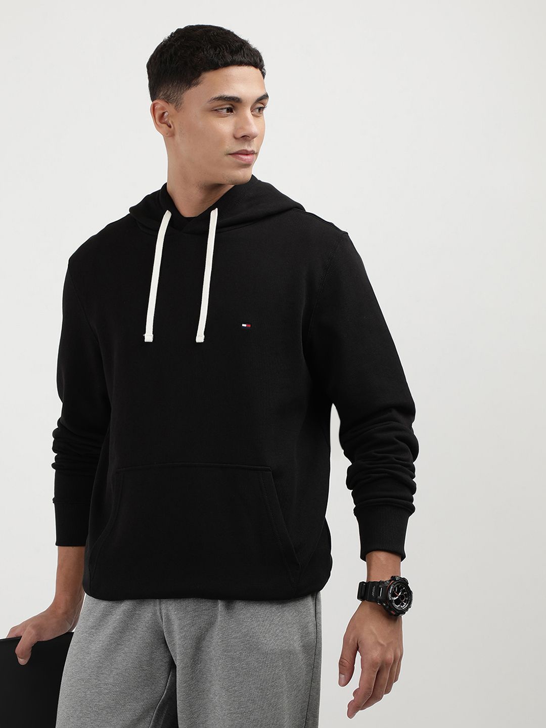 

Tommy Hilfiger Men Solid Sweatshirt, Black