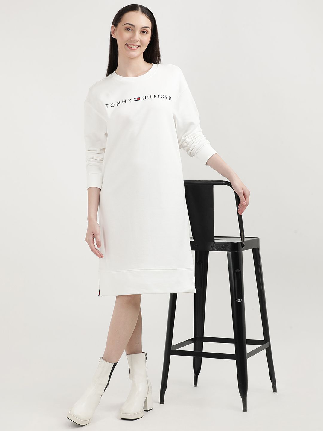 

Tommy Hilfiger Round Neck Long Sleeves T-shirt Dress, White