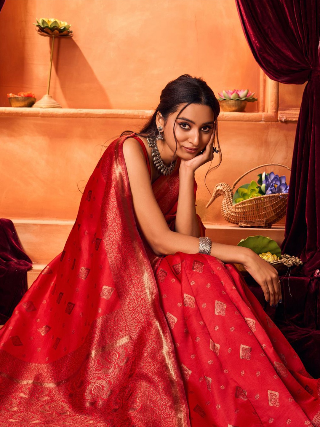 

Mitera Woven Design Zari Pure Silk Banarasi Saree, Red