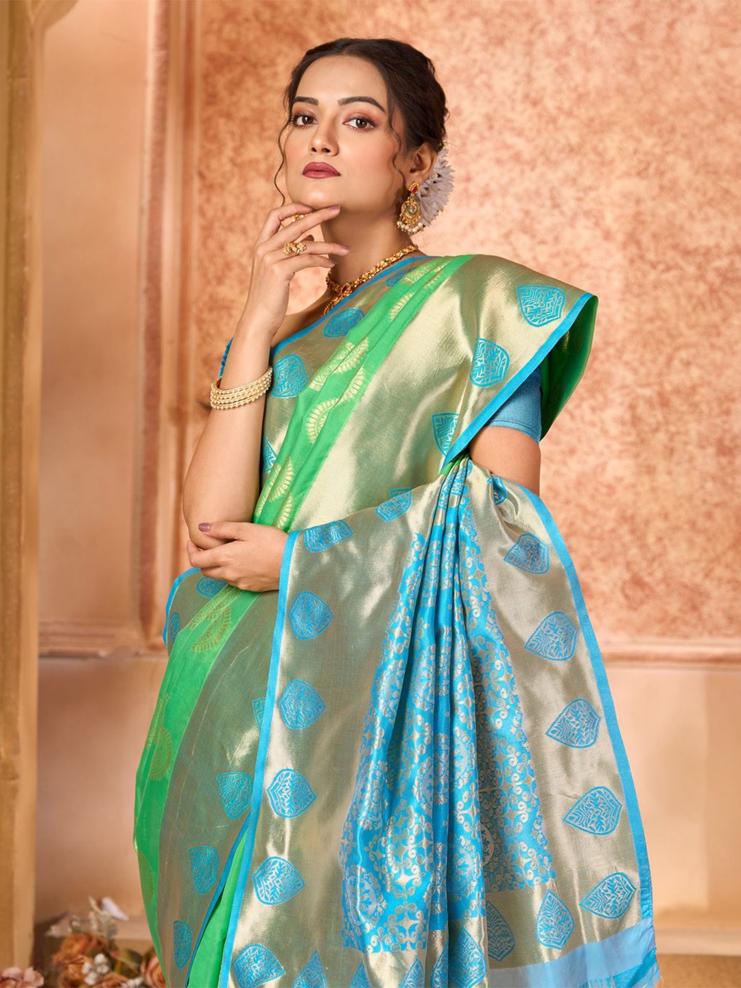 

Mitera Woven Design Zari Banarasi Saree, Green