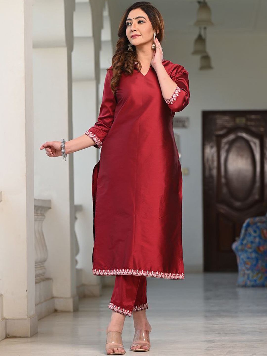 

Indi INSIDE Mirror Work Embroidered Silk Kurta Pant Set, Maroon