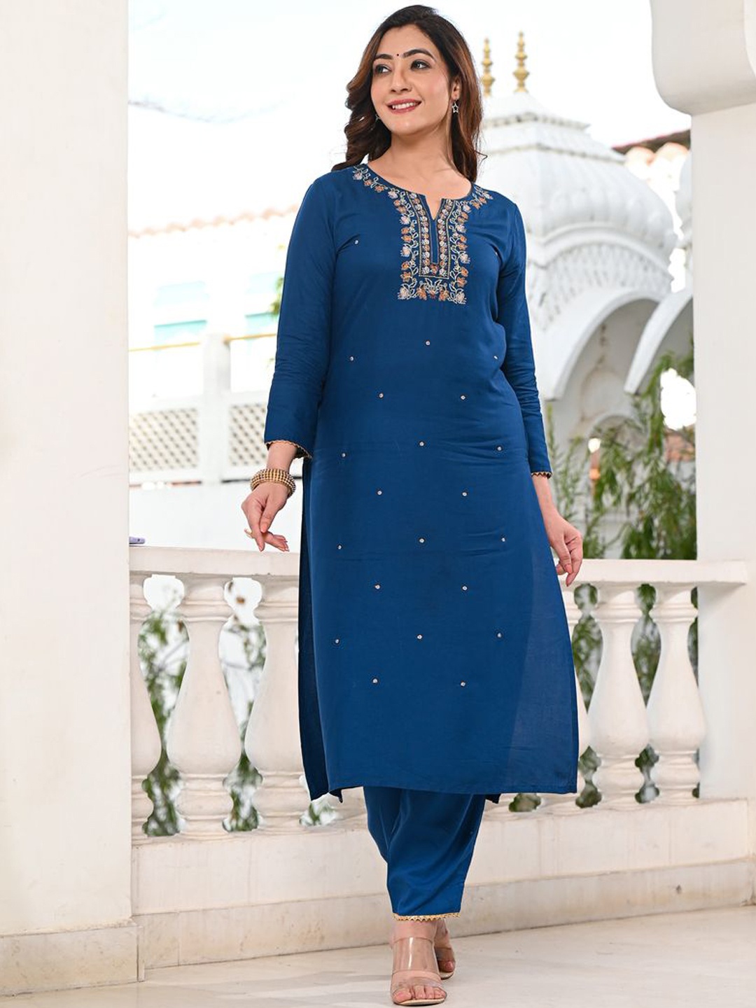 

Indi INSIDE Floral Embroidered Straight Kurta with Trousers, Teal