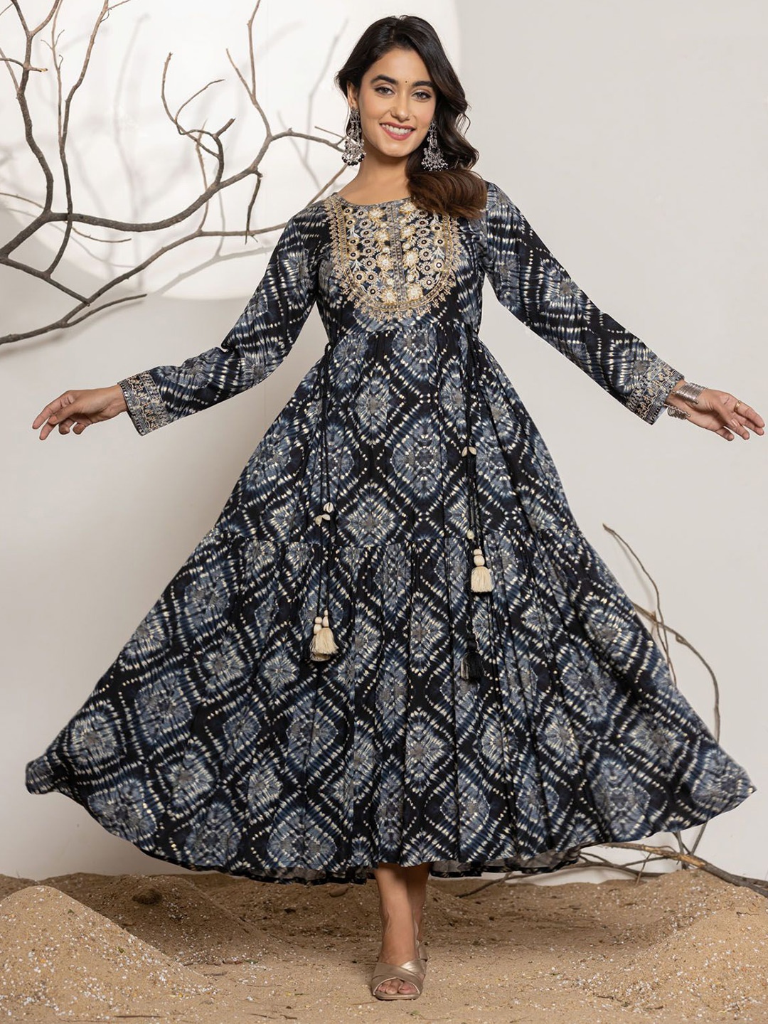

FASHION DWAR Women Ethnic Motifs Print Round Neck Long Sleeves Maxi Dress, Black