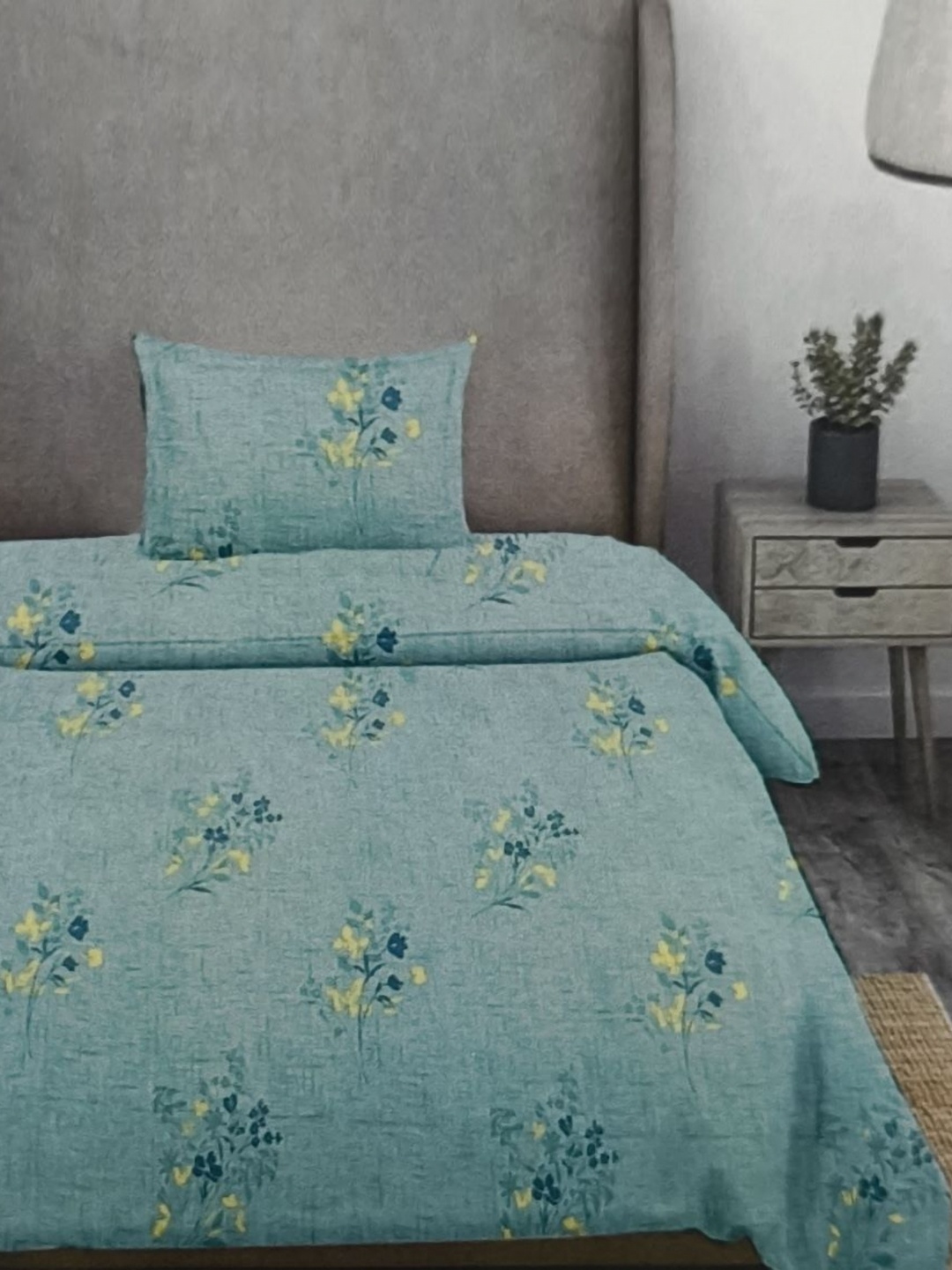 

Signature Green & Yellow Floral 144 TC Single Bedsheet with 1 Pillow Covers