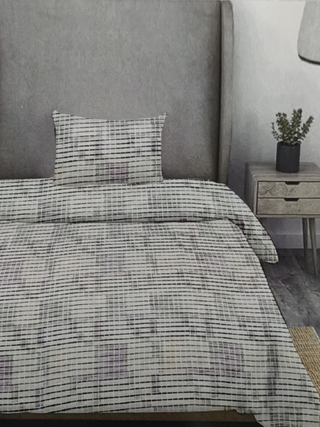 

Signature Green & Grey 144 TC Single Bedsheet with 1 Pillow Covers