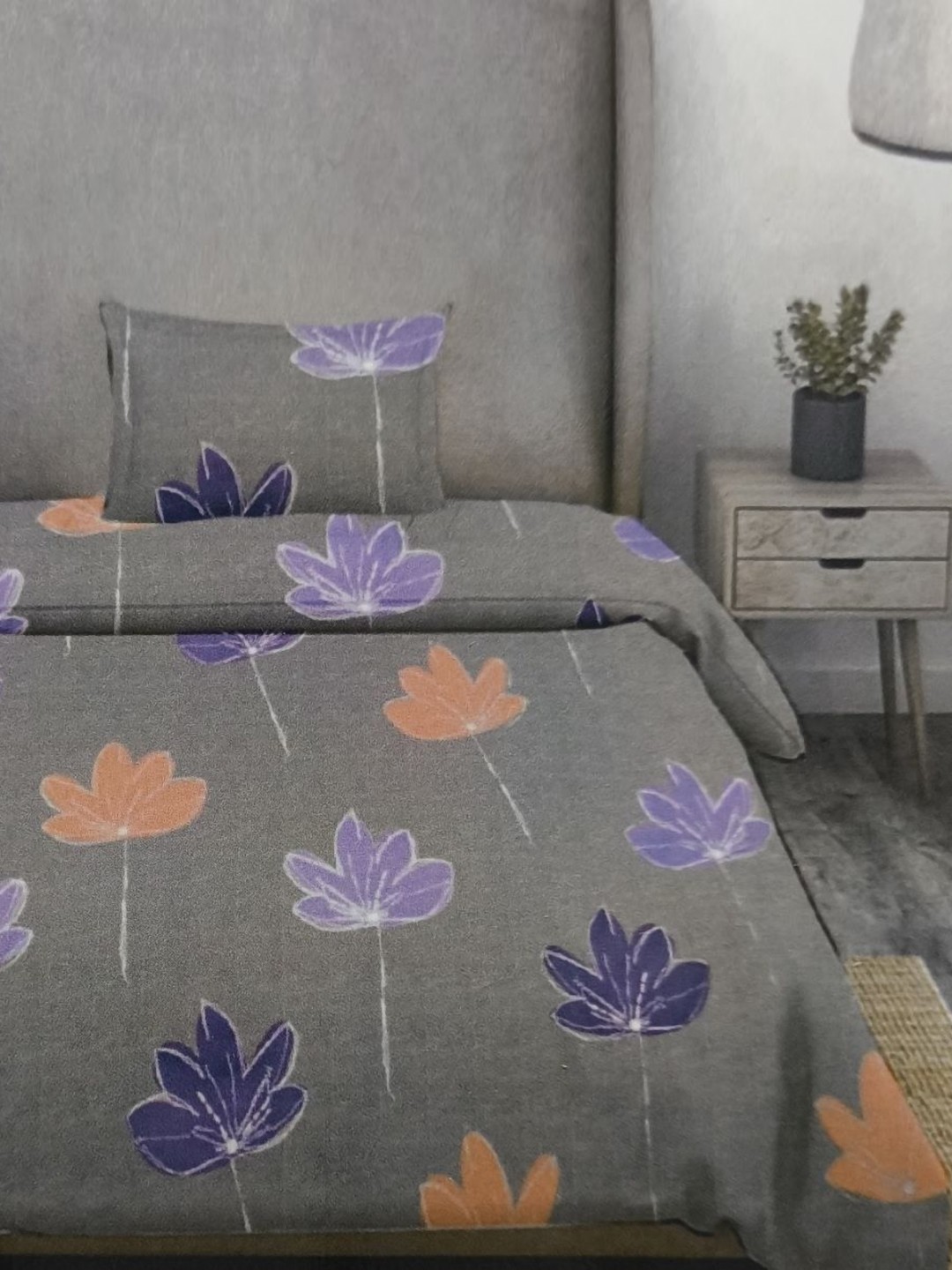 

Signature Grey & Navy Blue Floral 144 TC Single Bedsheet with 1 Pillow Covers