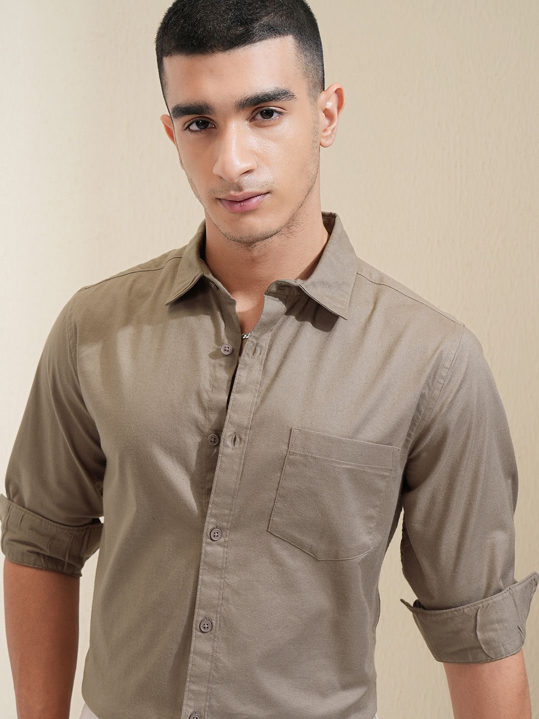 

HIGHLANDER Men Spread Collar Solid Cotton Casual Shirt, Brown
